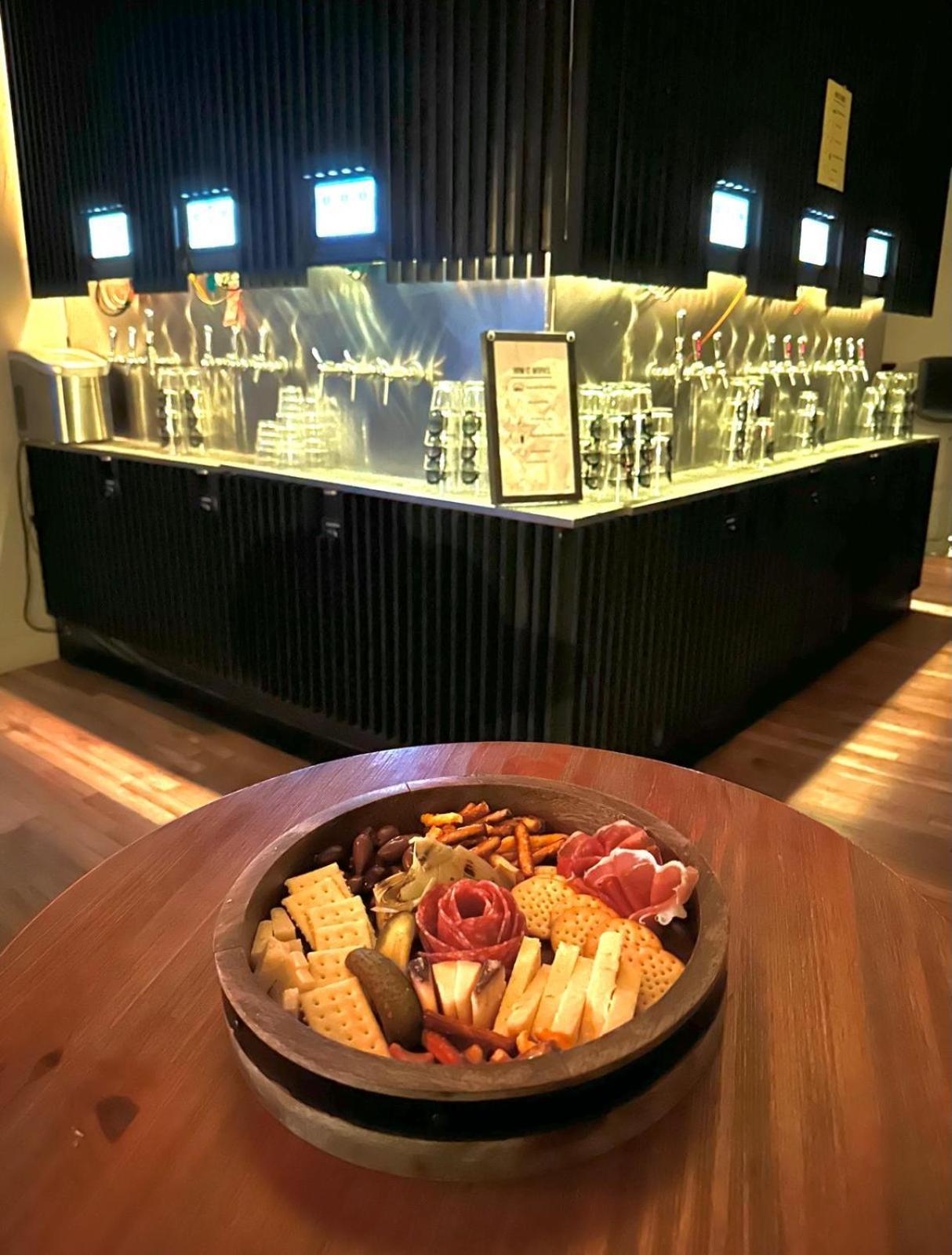 The Well Hotel & Taproom ترينيداد المظهر الخارجي الصورة